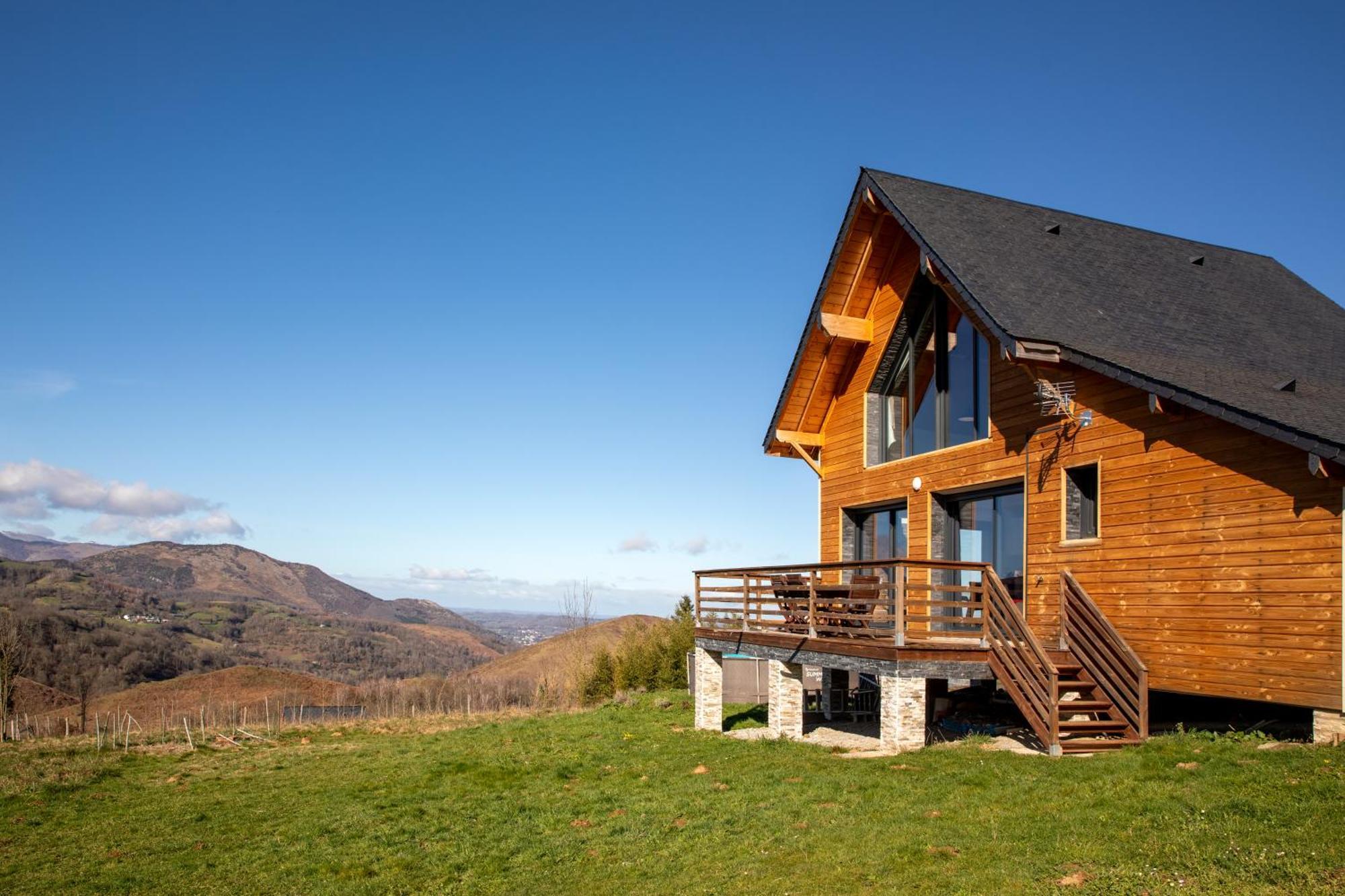 Chalet Dans Les Hautes- Pyrenees Entre Lourdes Et Bagneres Calme Et Vue Magnifique *